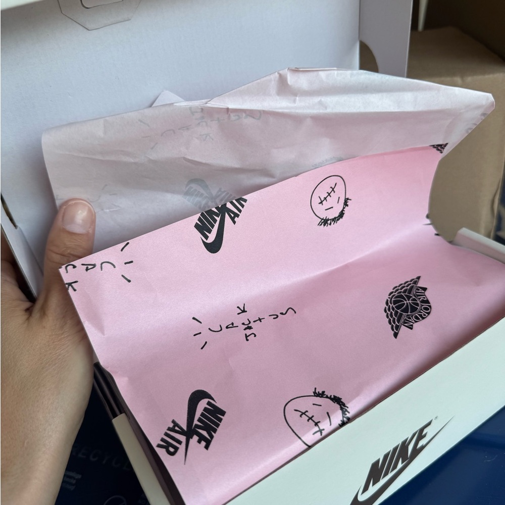 New Nike Jordan Travis Scott shoes 12C - Picture 2 of 6